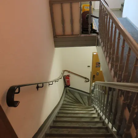 Snowbunnys Backpackers *