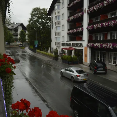 Hostel Snowbunnys Backpackers *