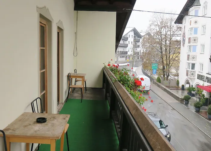 Snowbunnys Backpackers