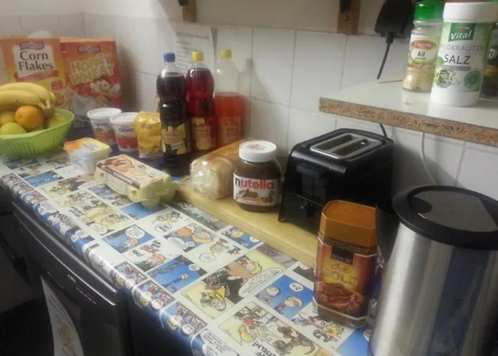 Snowbunnys Backpackers אכסניה